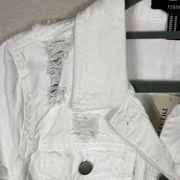 NWT Forever 21 White Denim Jean Trucker Jacket Destroyed Distressed Sz M - Picture 4 of 12